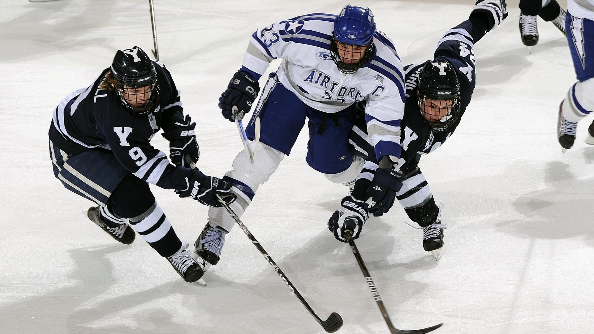 爱游戏-3-1赢球，勒沃库森9人逆境中绽放光芒，勒沃库森首发